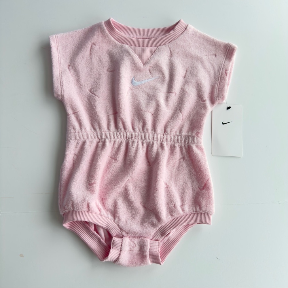 Nike Baby Girls Jacquard Towel Terry All Over Swoosh Romper Pink NWT NEW